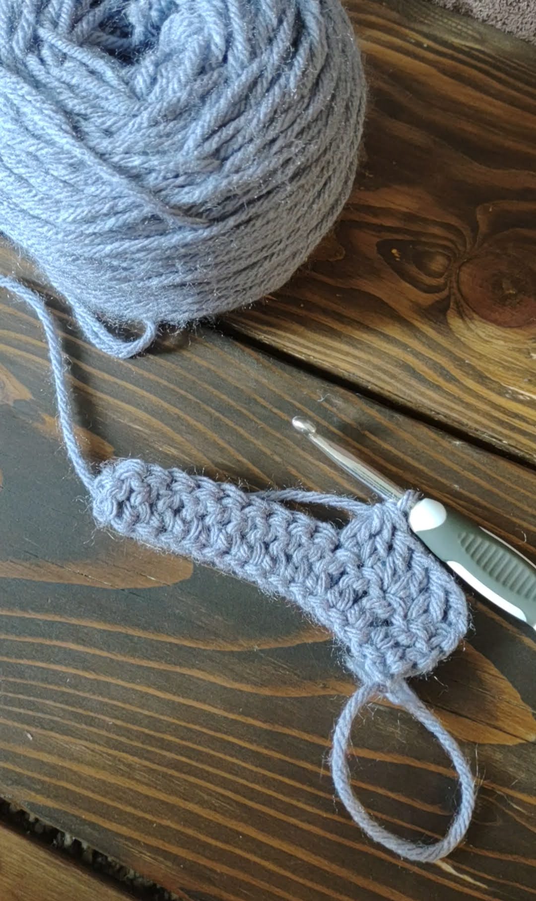 Double Crochet Decrease & Double crochet increase worked in an example