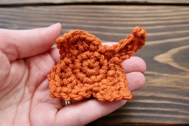How to Crochet a Fall Leaf